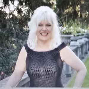 Meet your Posher, Teresa